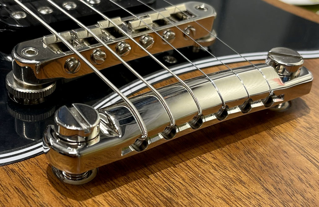 A top-wrapped Gibson SG